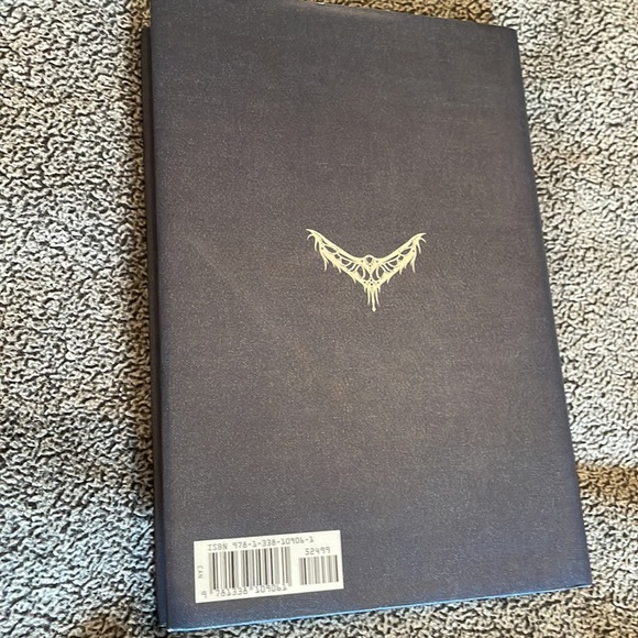 Fantastic Beasts Hardcover Book - Picture 2 of 4